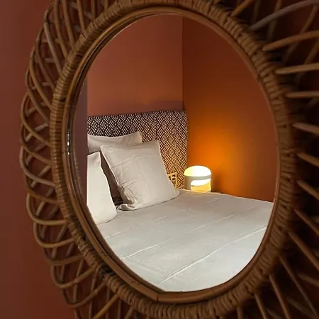 Apartment L'atelier 35 With View Of Montmartre Paris