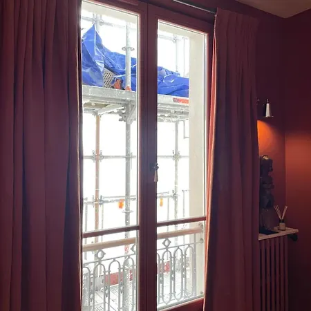 L'atelier 35 With View Of Montmartre باريس